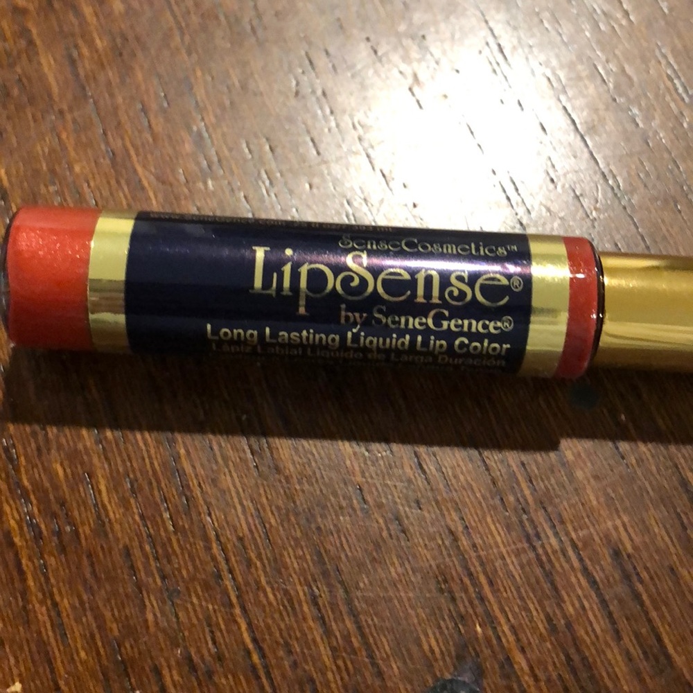 Lipsense